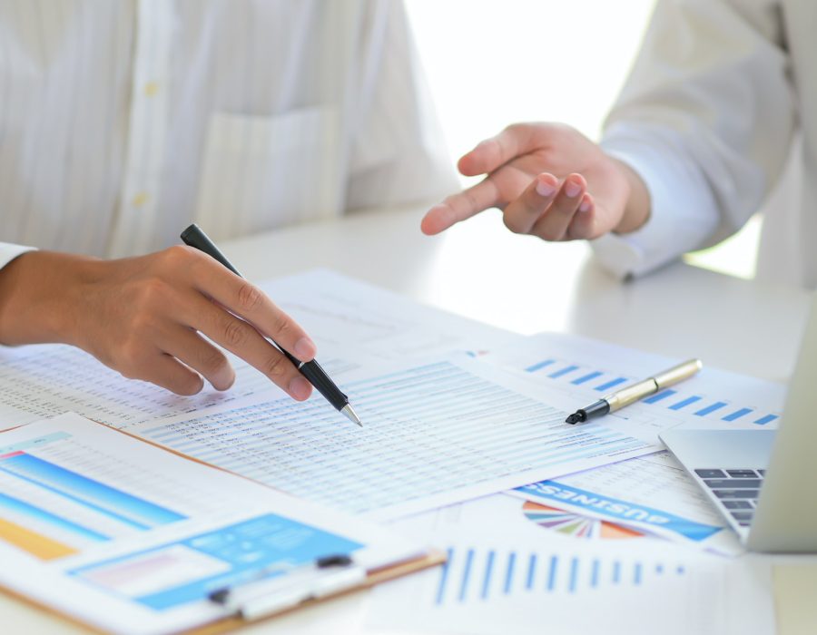 accountant team is currently evaluating the company situation to resolve impact of virus outbreak .jpg